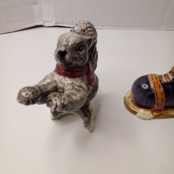 Squirrel Ice Skate Boot Salt Pepper Shakers Ceramic Chipped - Picture 7 of 16